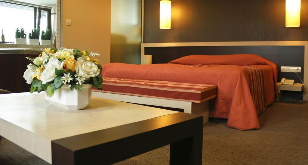 Edi Hotel Sofia Room photo